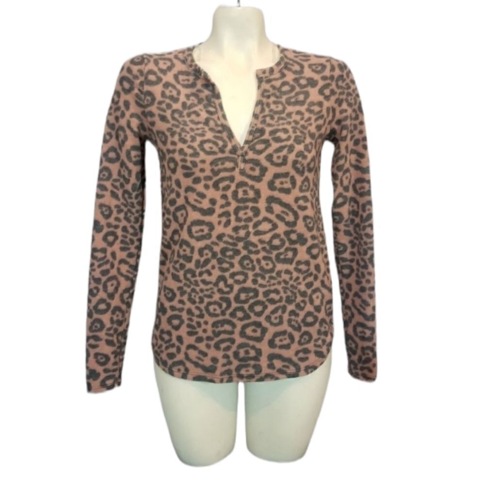 Socialite Cheetah Print Top Size Small